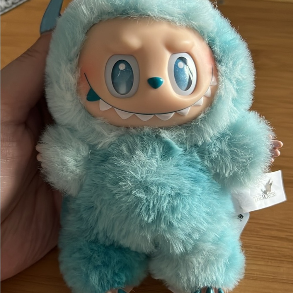 Labubu Big into Energy